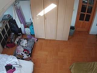 voyeurcam-julmodels-bed-7