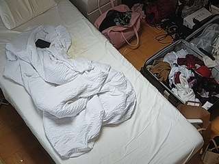 voyeurcam-julmodels-bed-7