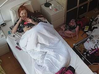 voyeurcam-julmodels-bed-7