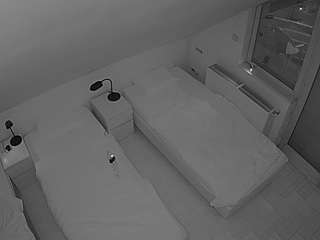 voyeurcam-julmodels-bed-7