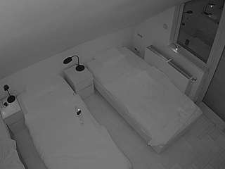 voyeurcam-julmodels-bed-7