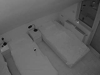 voyeurcam-julmodels-bed-7