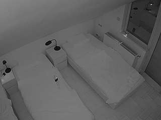 voyeurcam-julmodels-bed-7