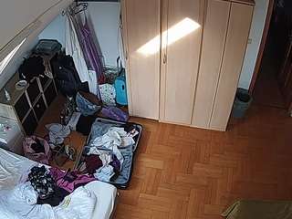 voyeurcam-julmodels-bed-7