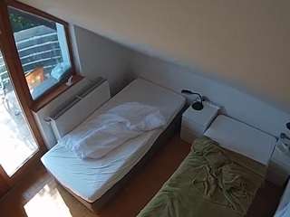 voyeurcam-julmodels-bed-7
