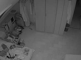 voyeurcam-julmodels-bed-7