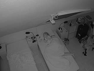 voyeurcam-julmodels-bed-7