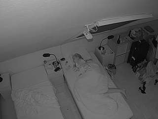 voyeurcam-julmodels-bed-7