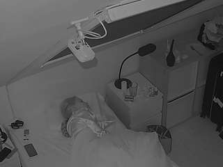 voyeurcam-julmodels-bed-7