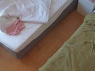 voyeurcam-julmodels-bed-7