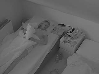 voyeurcam-julmodels-bed-7