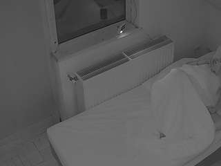 voyeurcam-julmodels-bed-7