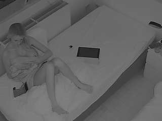 voyeurcam-julmod... Live Webcam on CamSoda