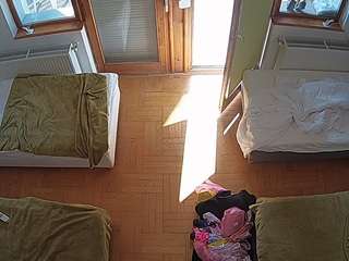 voyeurcam-julmodels-bed-7