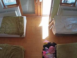 voyeurcam-julmodels-bed-7