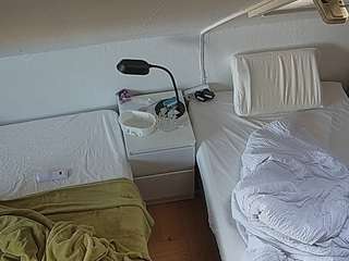 voyeurcam-julmodels-bed-7 Public Chat Channel