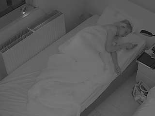voyeurcam-julmodels-bed-7