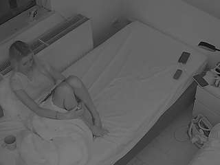 voyeurcam-julmodels-bed-7 Public Chat Channel