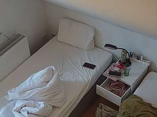 voyeurcam-julmodels-bed-7