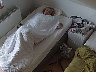 voyeurcam-julmodels-bed-7 Thumb Image