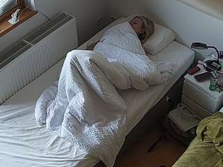 voyeurcam-julmodels-bed-7