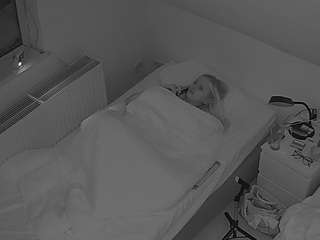 voyeurcam-julmodels-bed-7