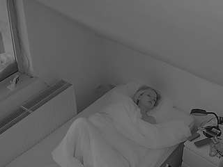 voyeurcam-julmodels-bed-7 Public Chat Channel
