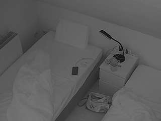 voyeurcam-julmodels-bed-7