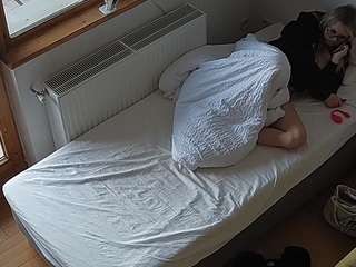 voyeurcam-julmodels-bed-7