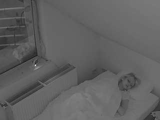 voyeurcam-julmodels-bed-7