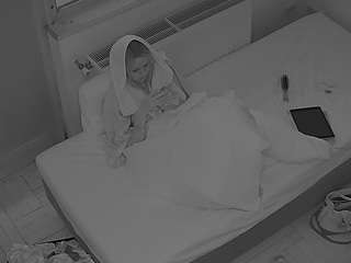 voyeurcam-julmodels-bed-7