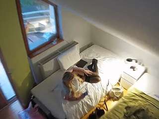 voyeurcam-julmodels-bed-7