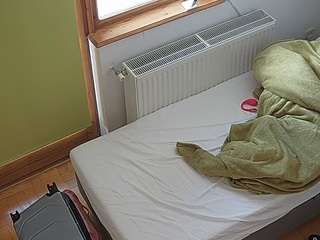 voyeurcam-julmodels-bed-7