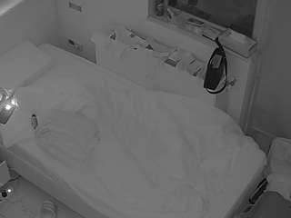 Live Sex Chat with Julmodels Bedroom-D7 (@voyeurcam-julmodels-bed-7)