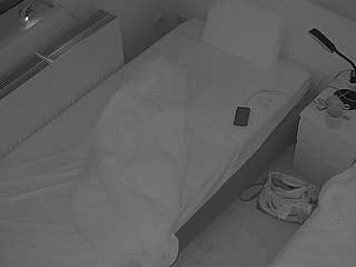 voyeurcam-julmodels-bed-7