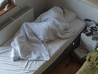 voyeurcam-julmodels-bed-7