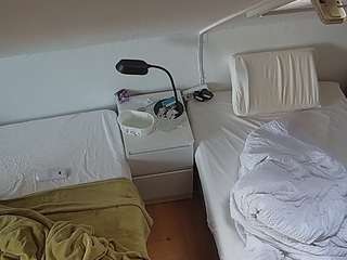 voyeurcam-julmodels-bed-7