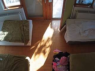 voyeurcam-julmodels-bed-7