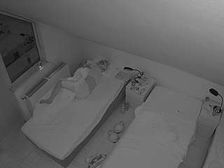 voyeurcam-julmodels-bed-7