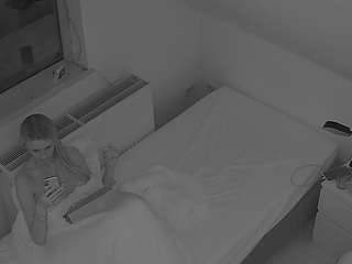 voyeurcam-julmodels-bed-7 Public Chat Channel