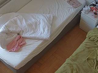 voyeurcam-julmodels-bed-7