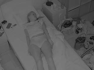 voyeurcam-julmodels-bed-7