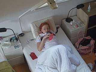 voyeurcam-julmodels-bed-7
