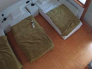 voyeurcam-julmodels-bed-7