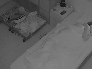 voyeurcam-julmodels-bed-7