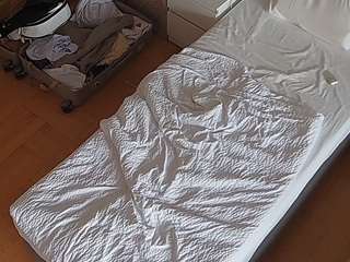 voyeurcam-julmodels-bed-7