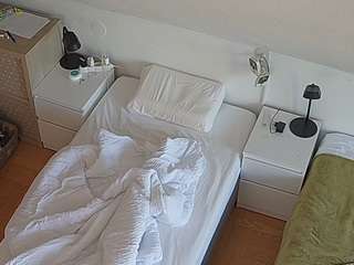 voyeurcam-julmodels-bed-7