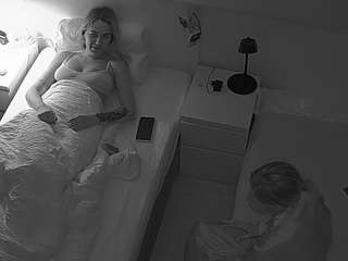 voyeurcam-julmodels-bed-7