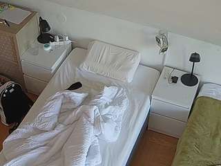 voyeurcam-julmodels-bed-7 webcam
