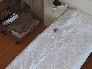 voyeurcam-julmodels-bed-7